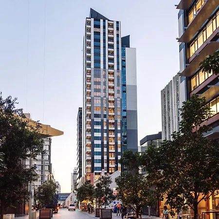 Gorgeous High Floor Skytower View 2 Bedroom Apartment In Auckland Cbd